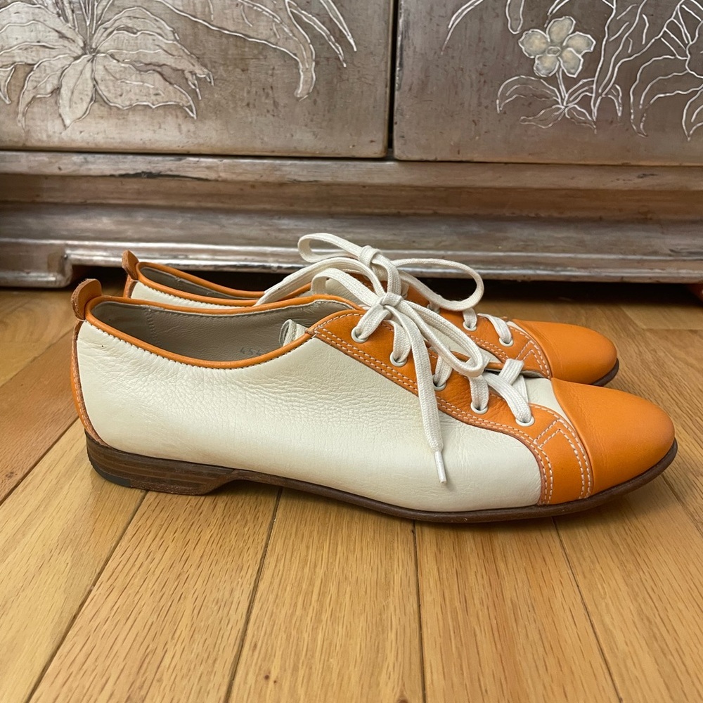 Gravati Orange and Cream Women's Saddle Shoes Size 8.5 - Picture 3 of 13